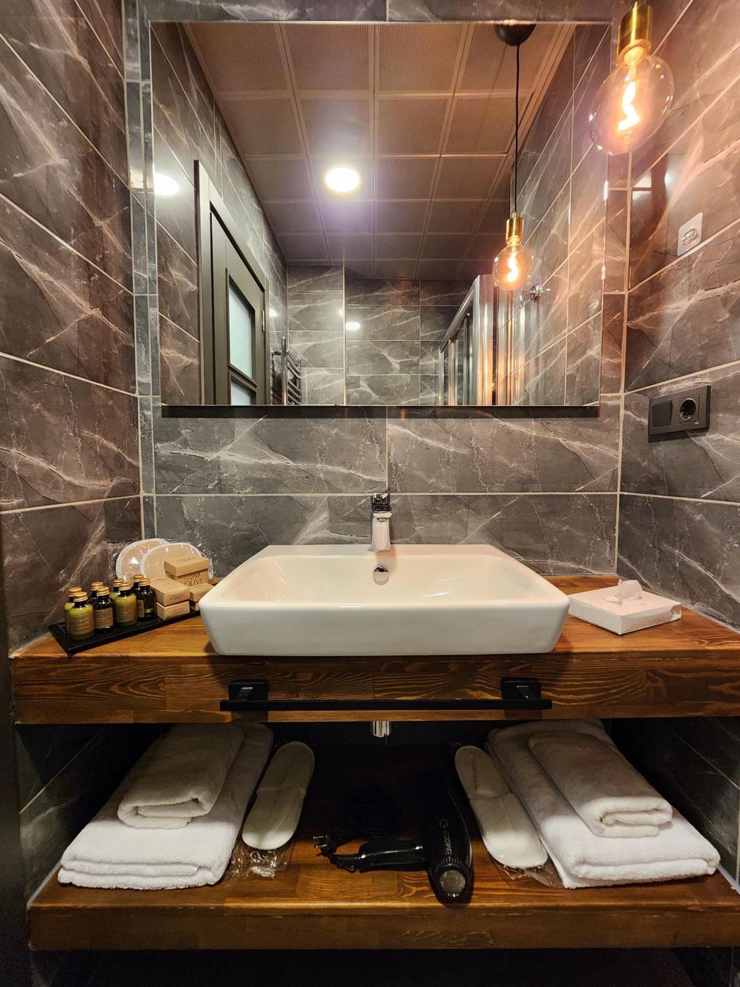 Taksim Landhouse Hotel อิสตันบูล ภายนอก รูปภาพ