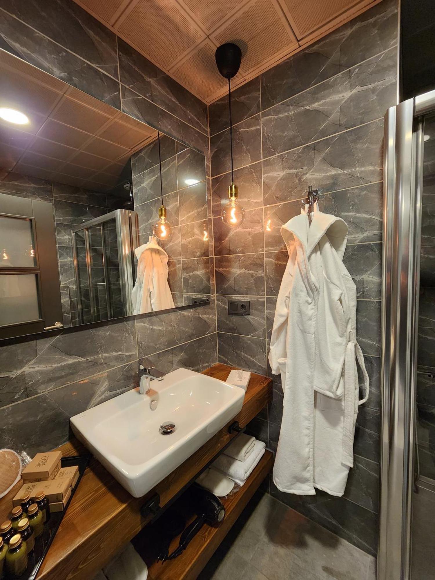 Taksim Landhouse Hotel อิสตันบูล ภายนอก รูปภาพ