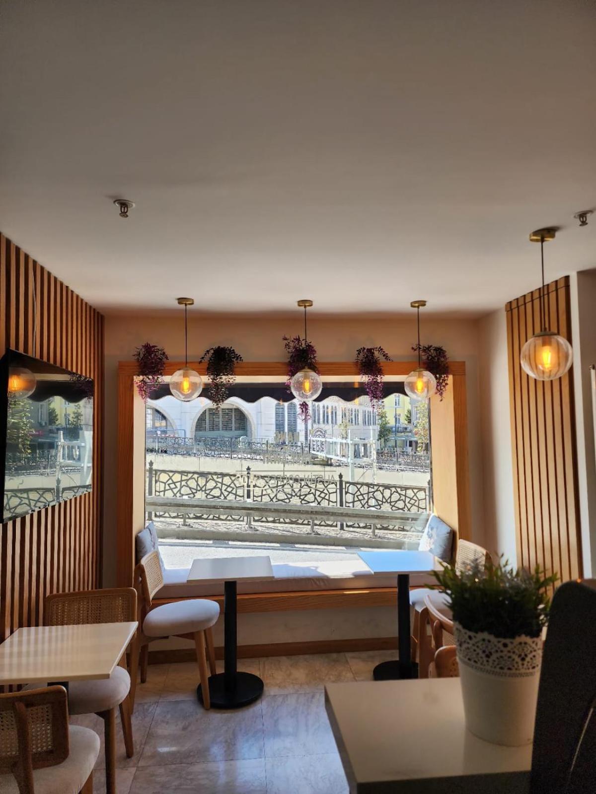 Taksim Landhouse Hotel อิสตันบูล ภายนอก รูปภาพ